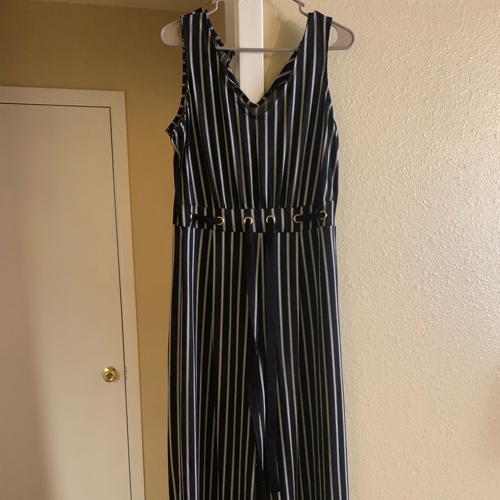 Romper - Picture 2 of 4